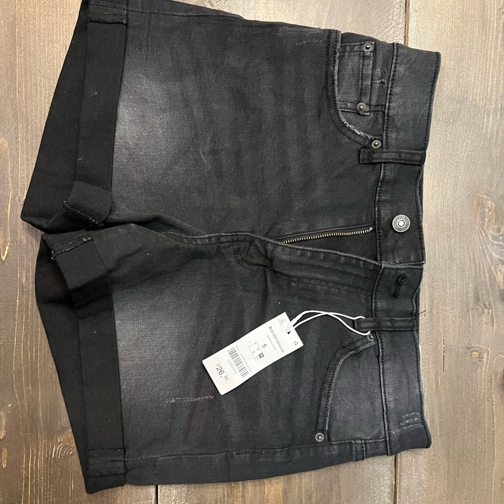 NWT LADIES ARDENES MIDI HIGH-RISE BLACK DISTRESSED JEAN SHORTS SZ 5